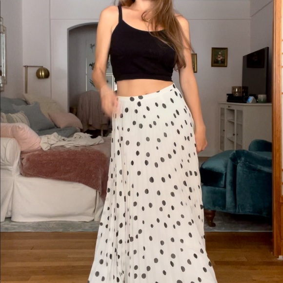 Black And White Polka Dot Maxi Skirt - Picture 8 of 15
